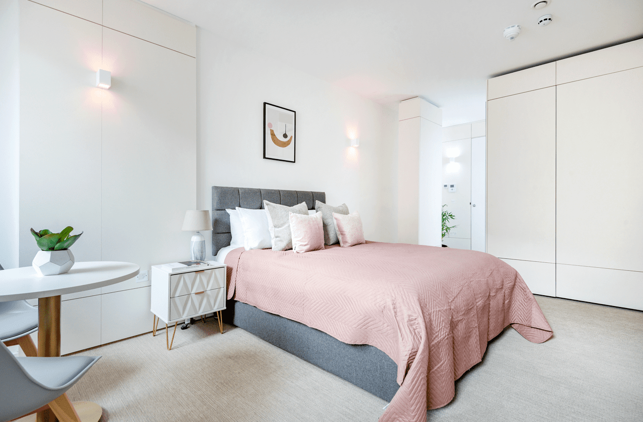 west-court-coliving-bedroom-bright-comfy-furnished-gravity-co
