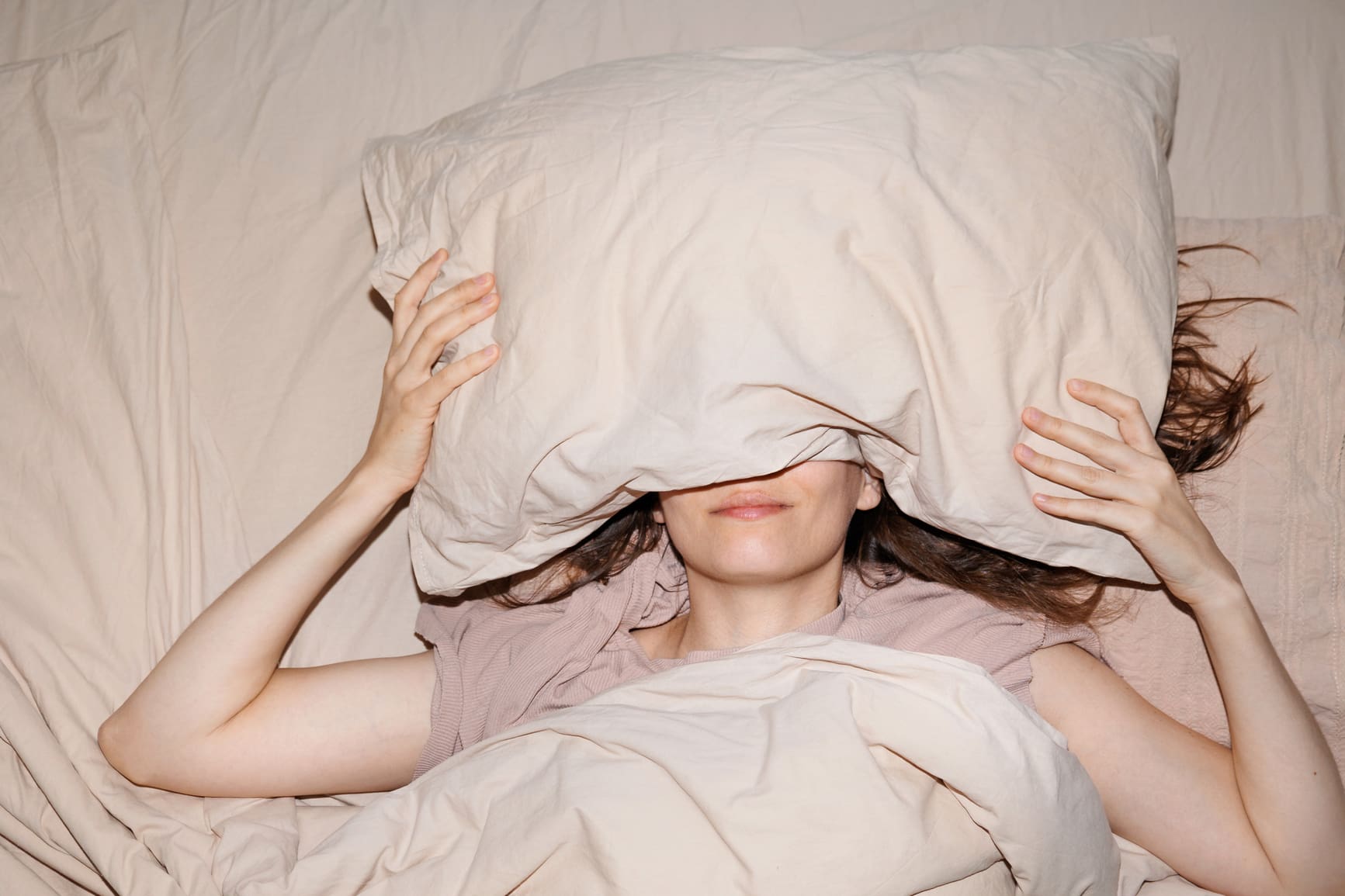 cozy-bed-comfortable-living-relaxation-gravity-co