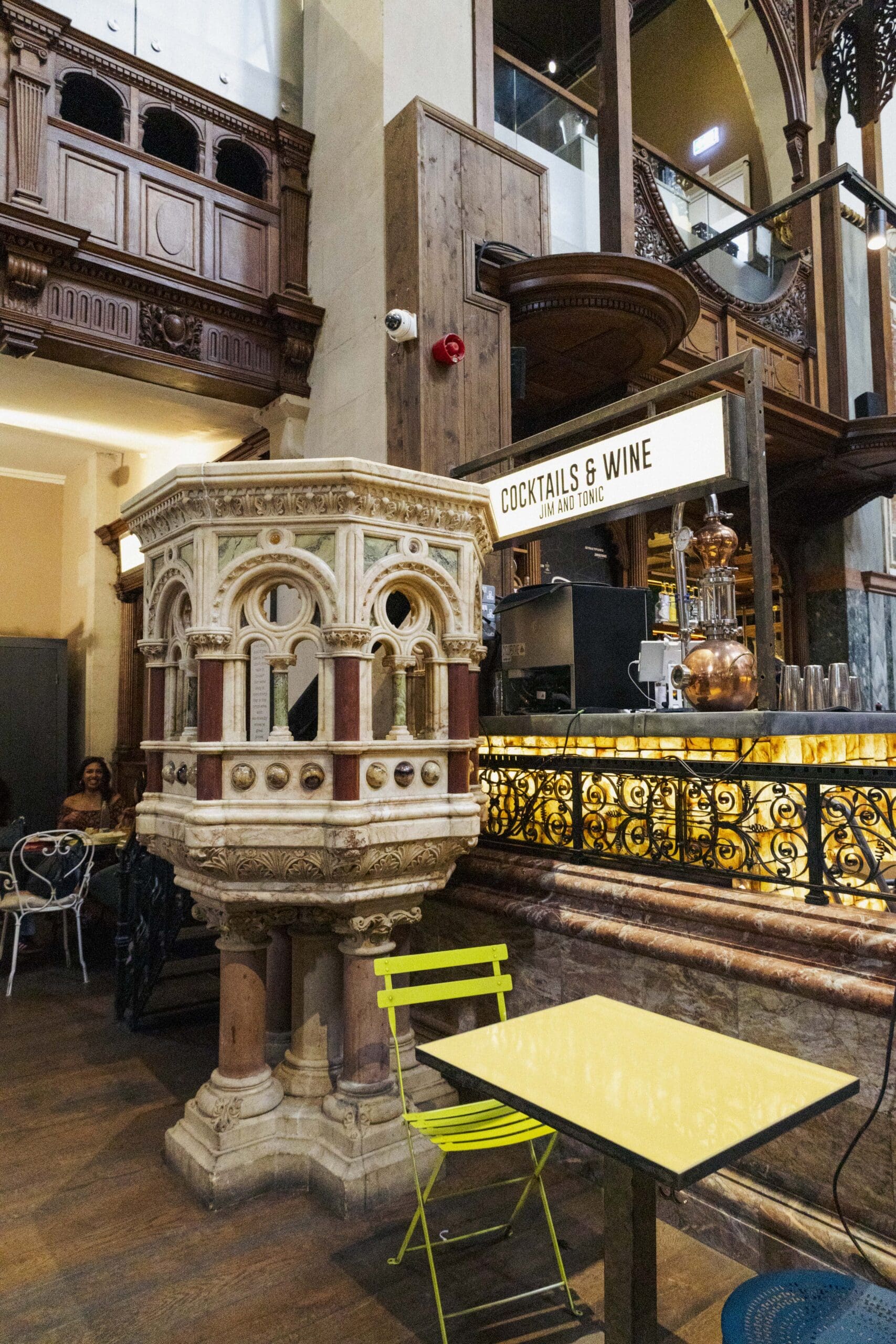 Mercato Mayfair dining