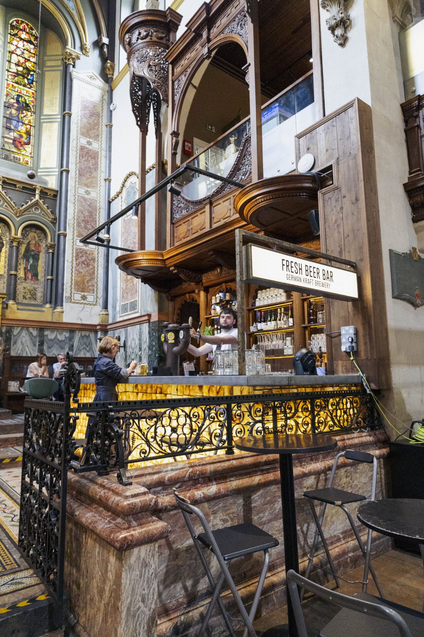 Mercato Mayfair atmosphere